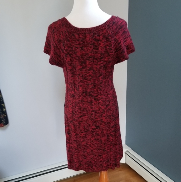 $5⭐️ Short Sleeved Red Sweater Dress - Picture 3 of 6